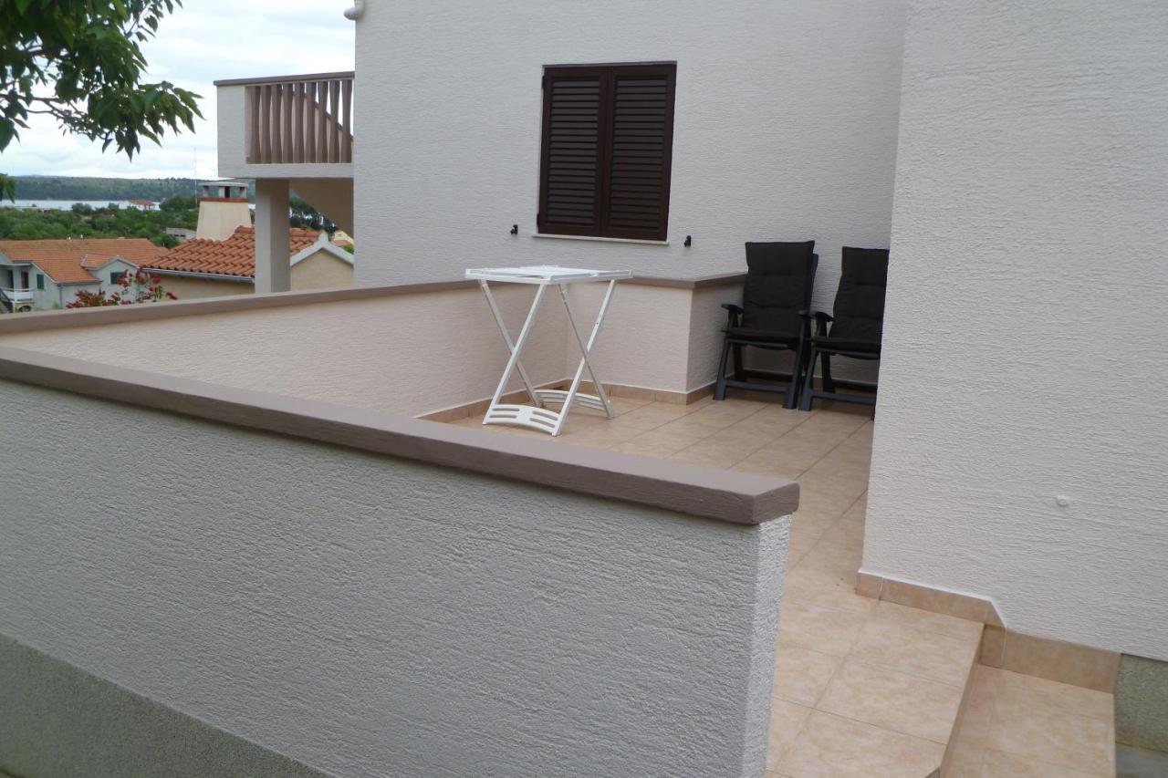 Apartments With A Parking Space Sali, Dugi Otok - 8154 Exterior photo