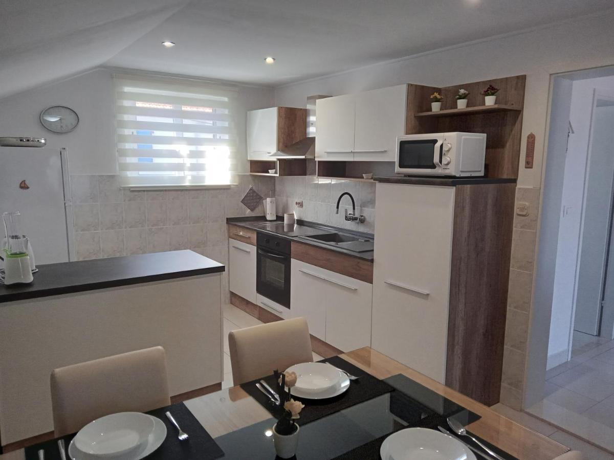 Apartments With A Parking Space Sali, Dugi Otok - 8154 Exterior photo